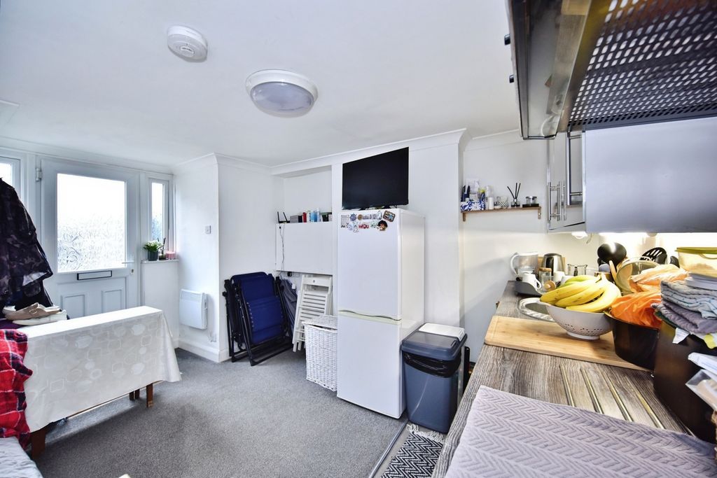 Property photo 2 of 11 Pbox-Img.Jpg