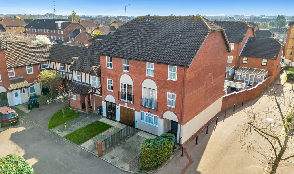 Property photo 1 of 50