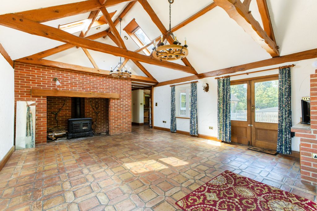 Property photo 2 of 23
