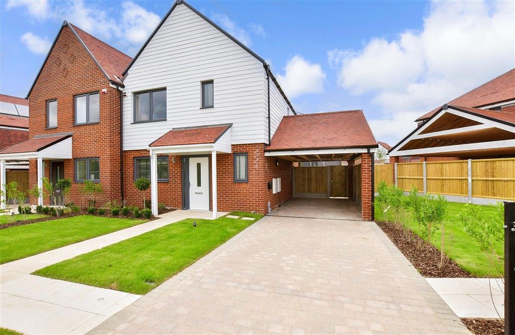 Property photo 2 of 8 Front