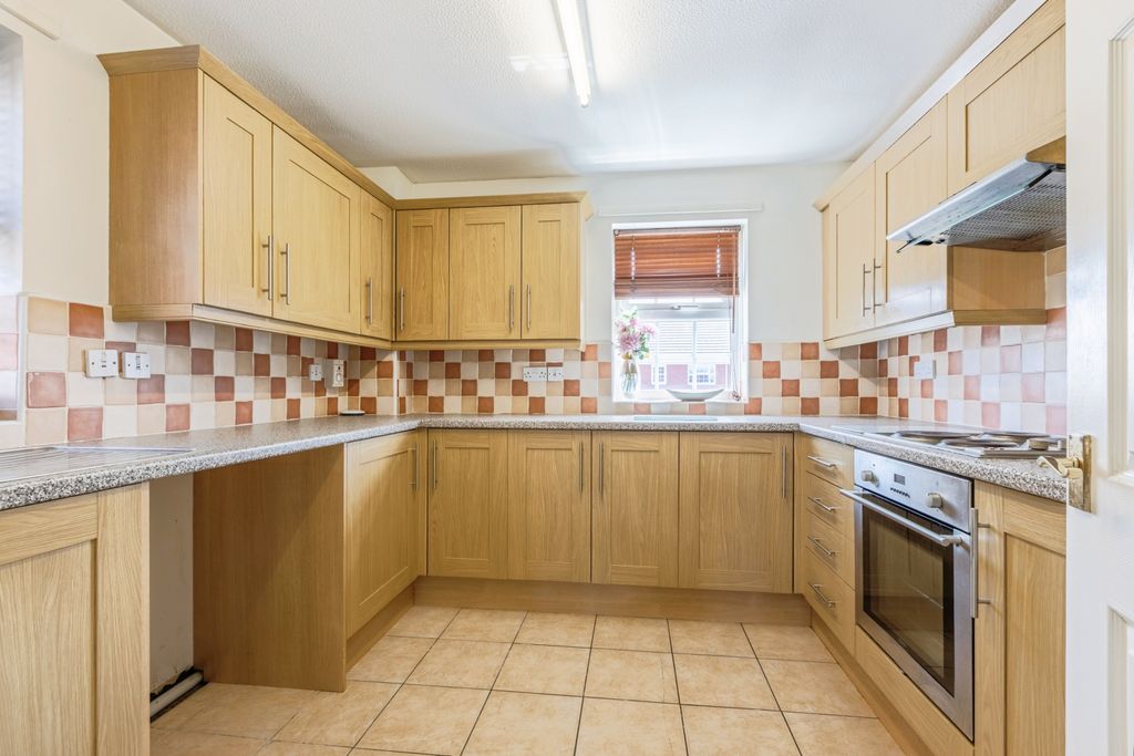 Property photo 3 of 14
