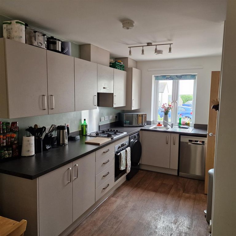 Property photo 3 of 13