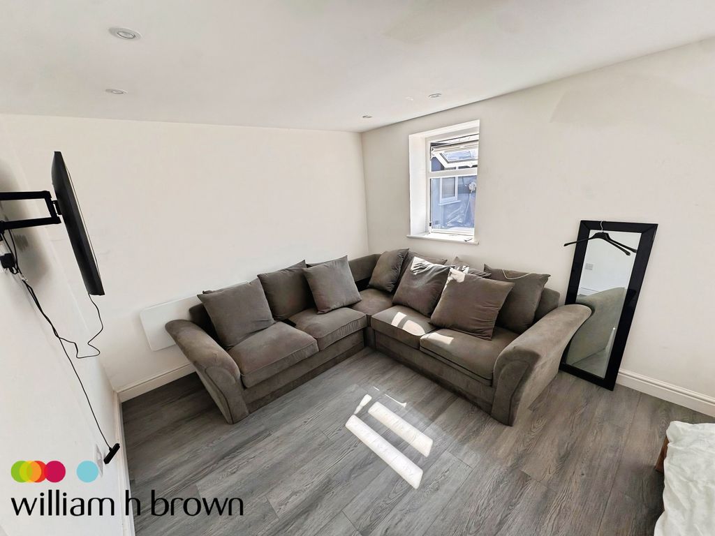 Property photo 3 of 7 View