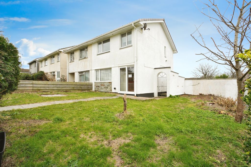 Property photo 1 of 14 Front
