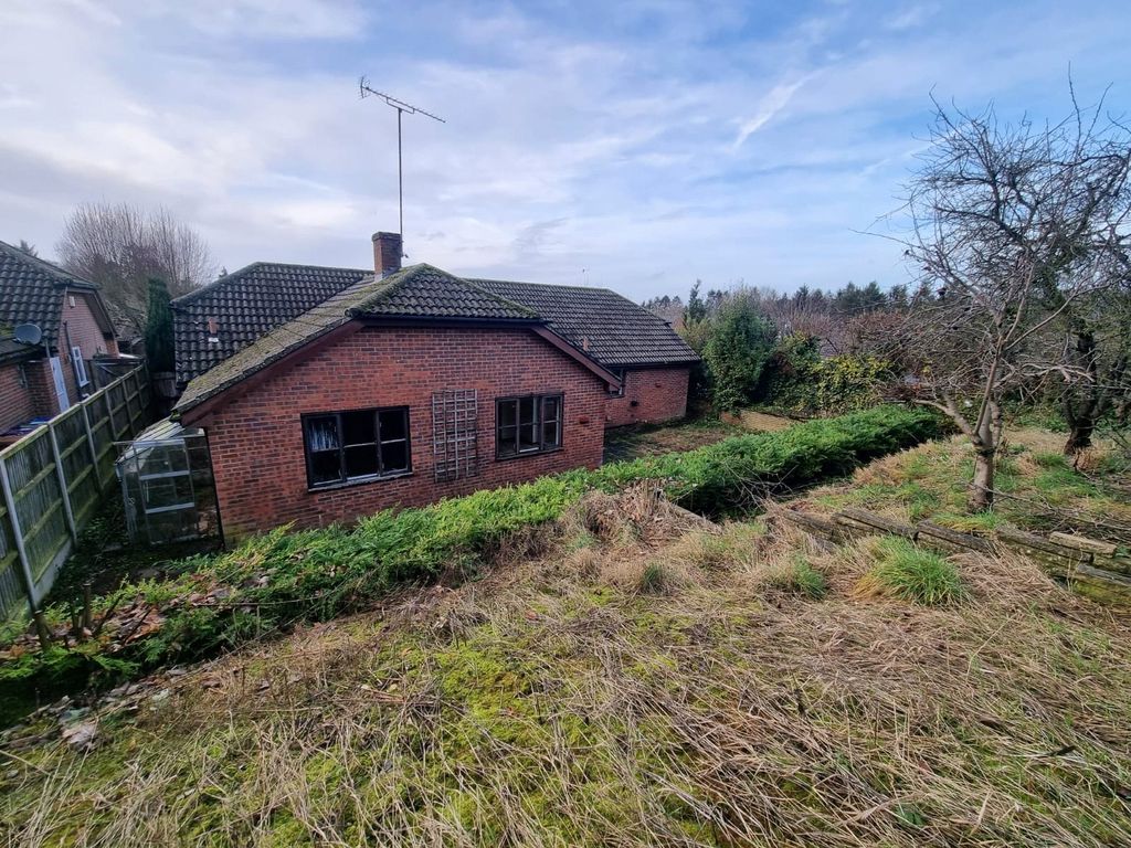 Property photo 3 of 18 Garden