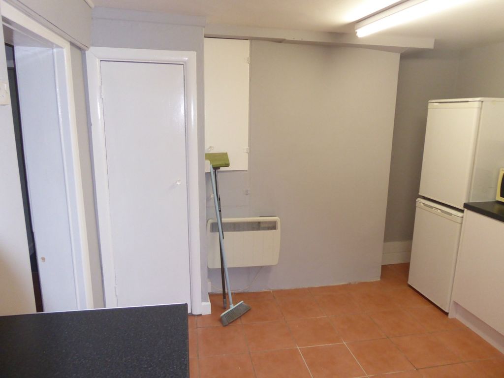 Property photo 3 of 9 4350282