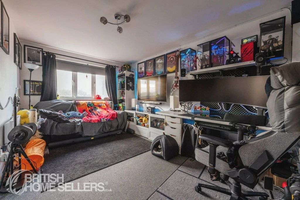 Property photo 2 of 8 Picture No. 06