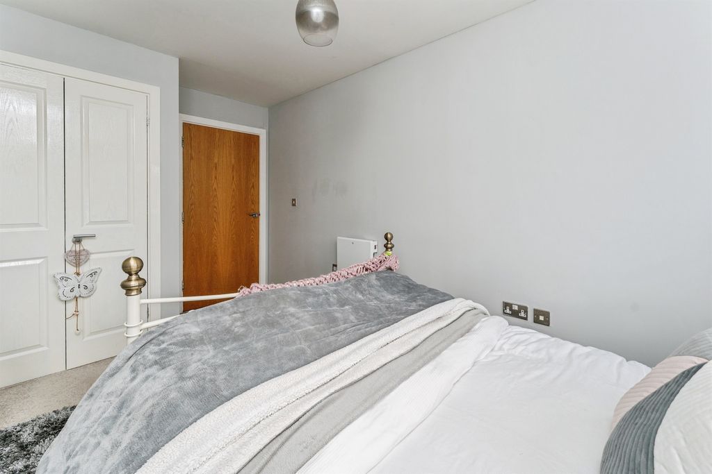 Additional image 12 of 2 bed flat for saleNew Crane Street, Chester CH1