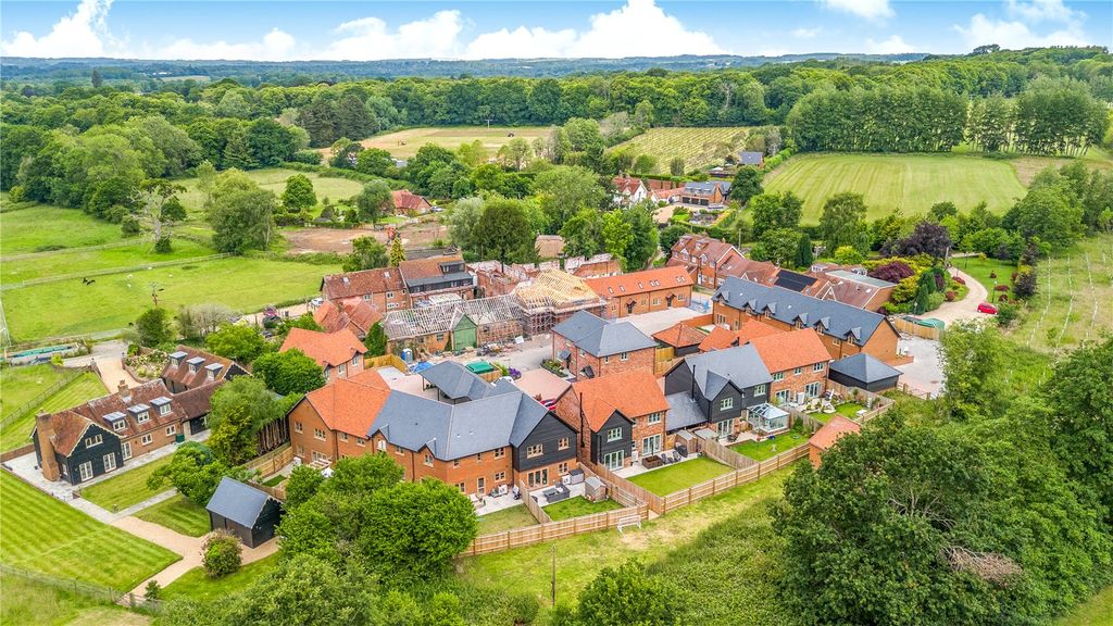 Property photo 2 of 11 Picture 2