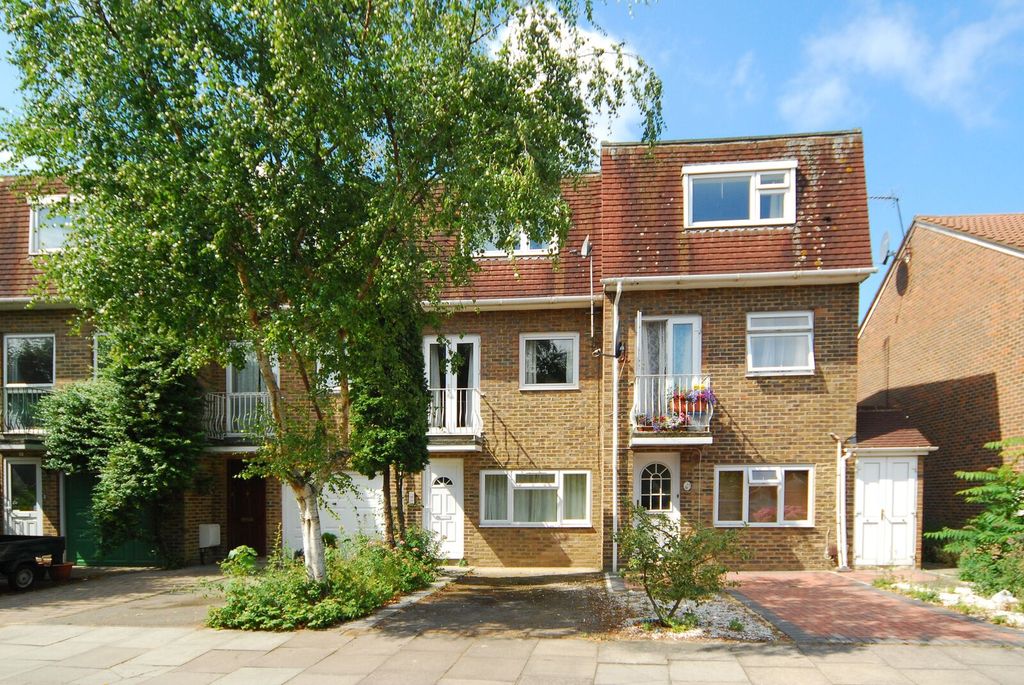 Property photo 1 of 8