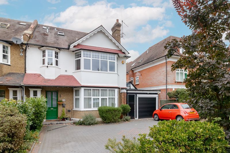 Property photo 1 of 19 Ivy Gate