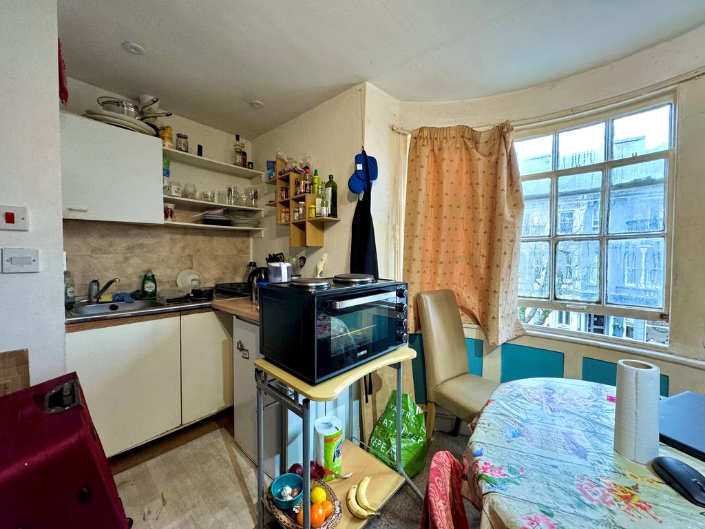 Property photo 3 of 4