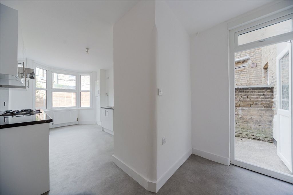 Property photo 3 of 19 Picture No. 07