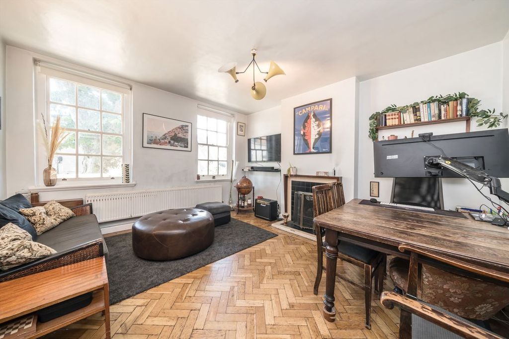 Property photo 2 of 7
