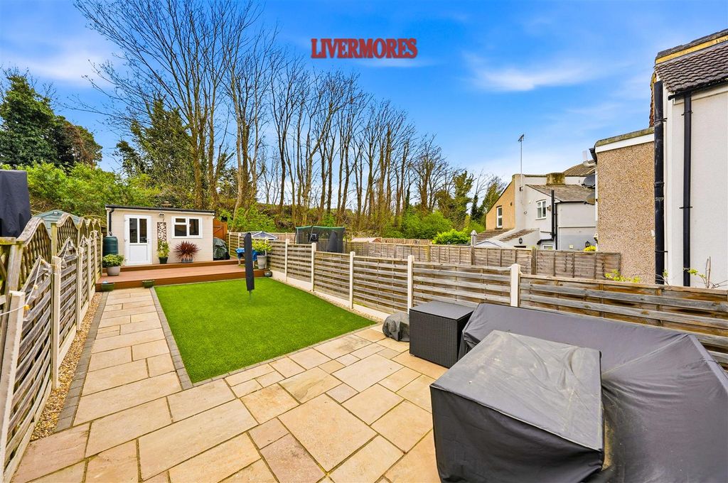 Property photo 2 of 26 Garden 1.Jpg