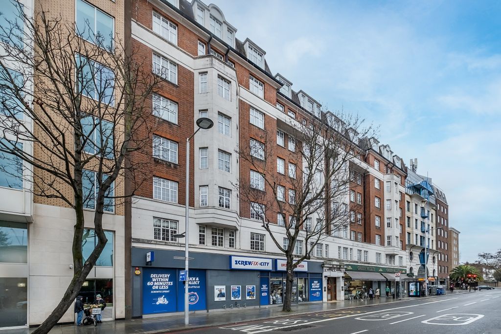 Property photo 2 of 8