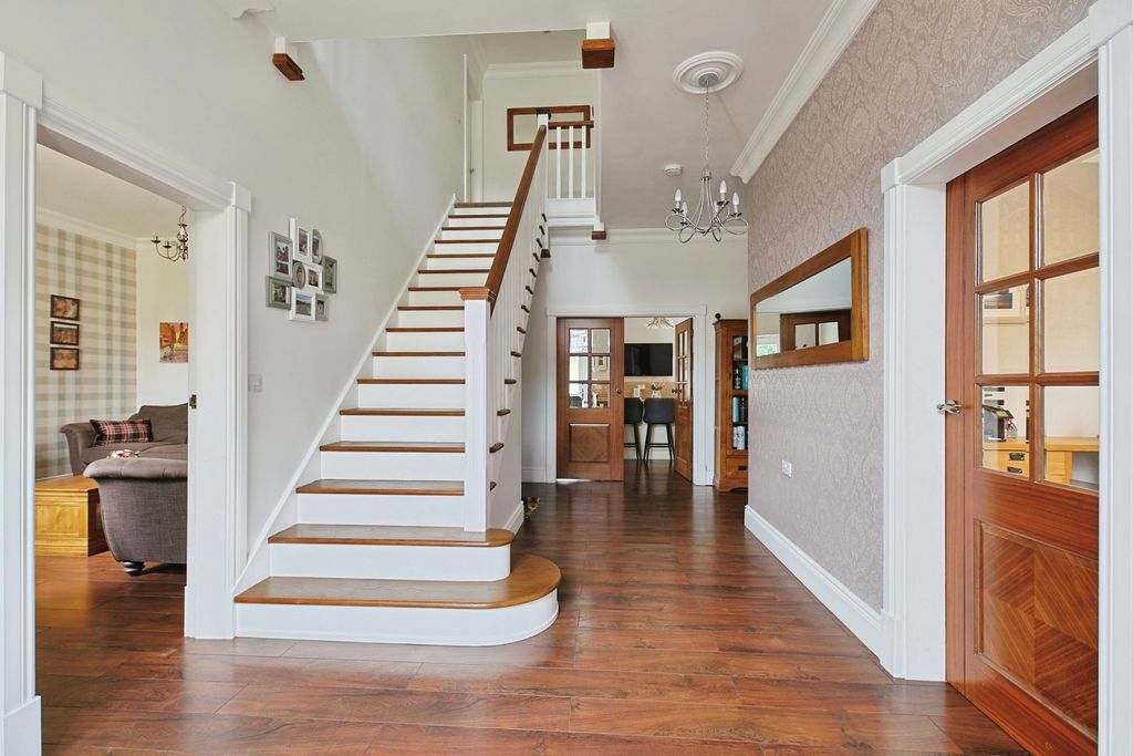 Property photo 3 of 25 4362678