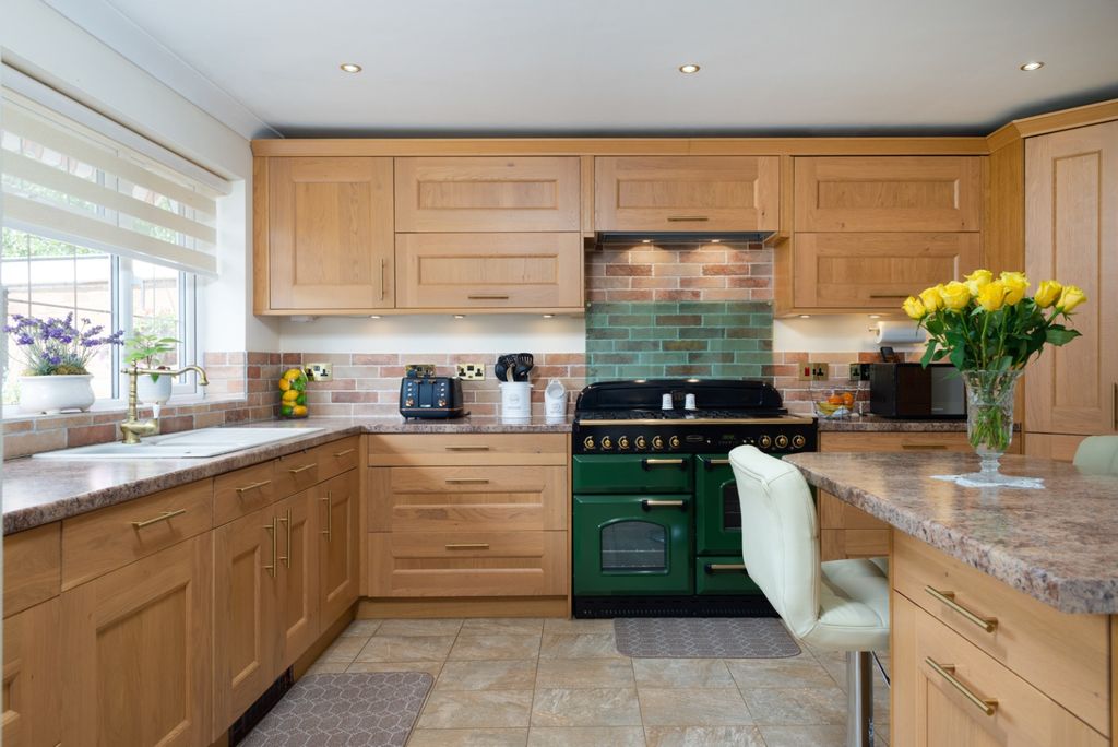 Property photo 2 of 27 3943525