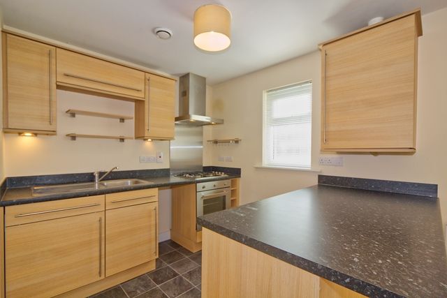 Property photo 3 of 9 Kitchen