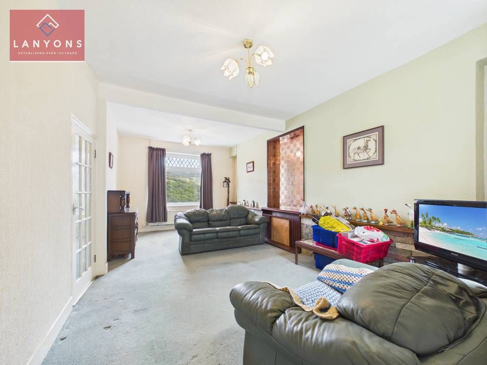 Property photo 3 of 15 Giraffe360-Still011