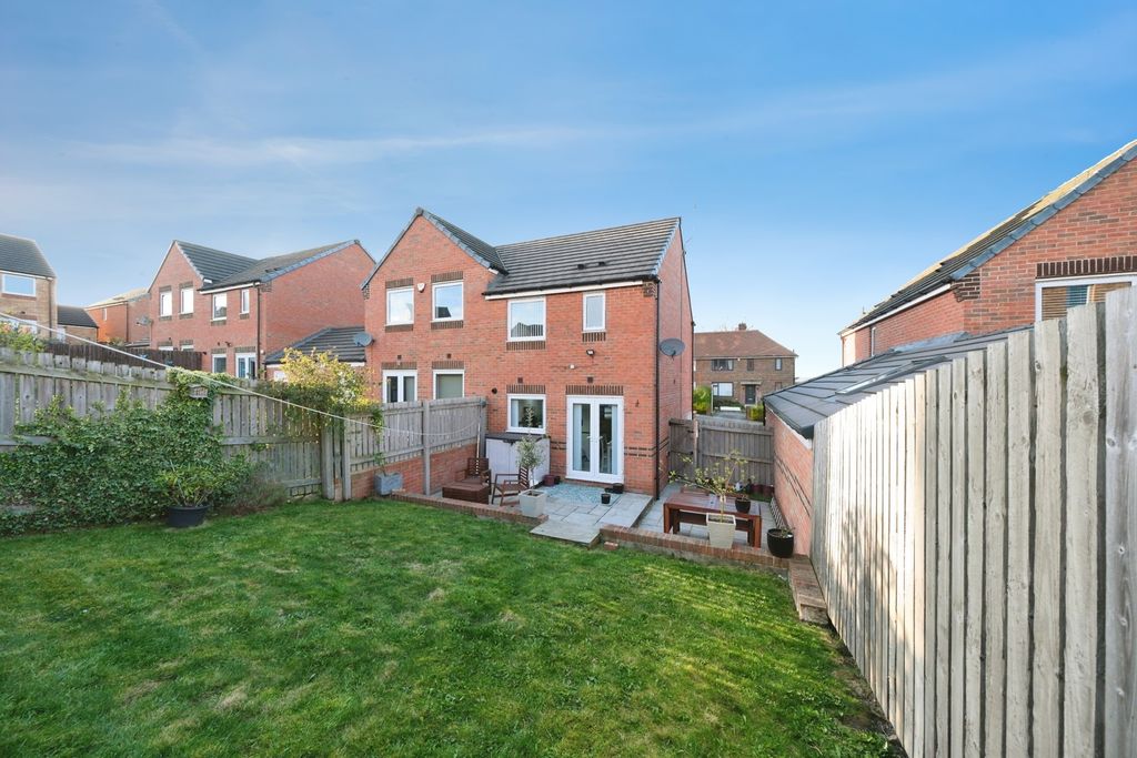 Property photo 2 of 16 Pbox-Img.Jpg