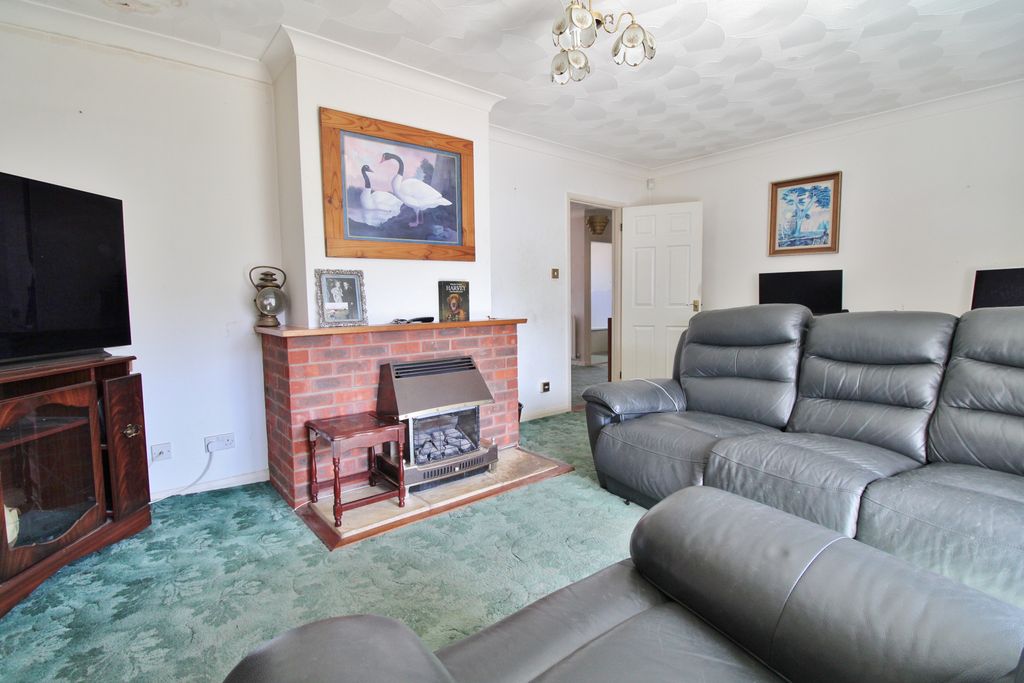 Property photo 3 of 22