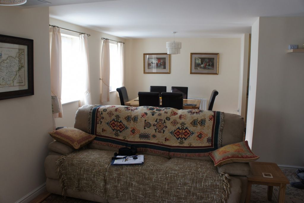Property photo 2 of 9 Gallery