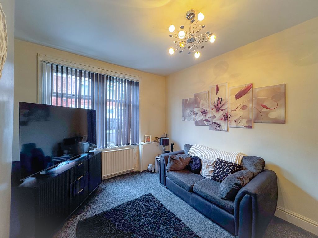 Property photo 3 of 19 1234Ashstreetimg_1335_Edited.Jpg