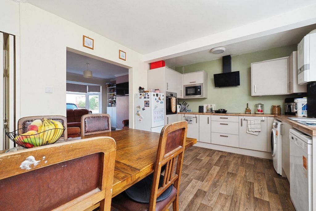 Property photo 2 of 20 Pbox-Img.Jpg