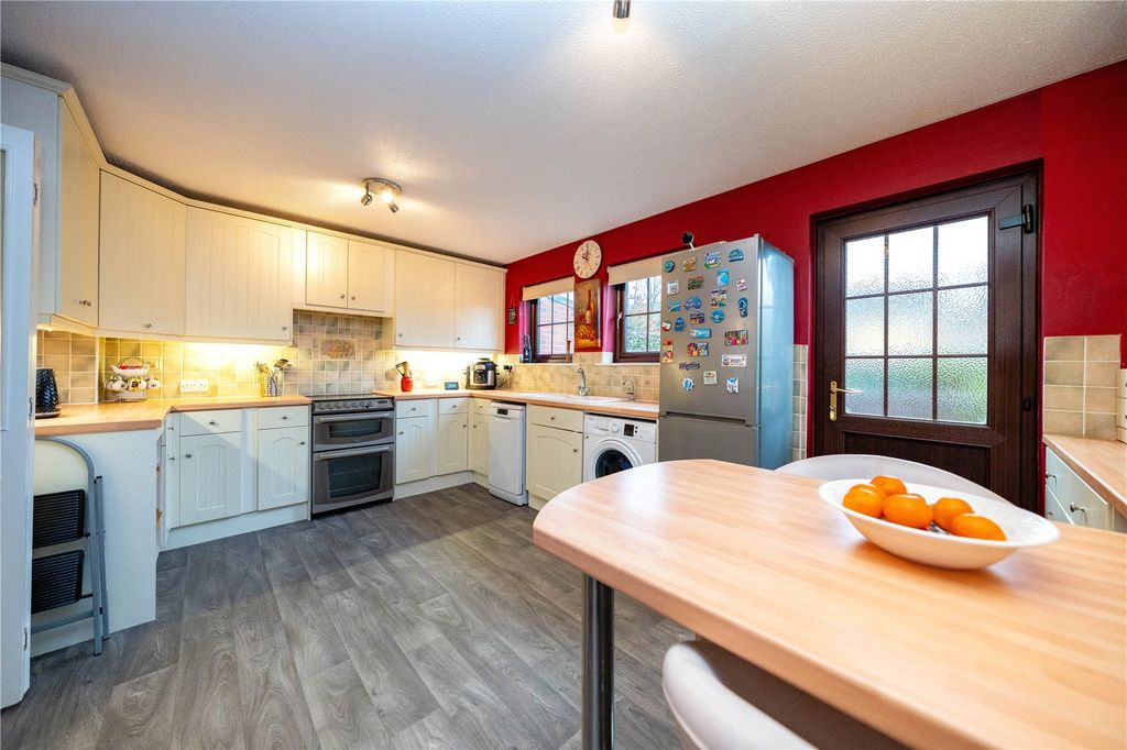 Property photo 3 of 14 Internal