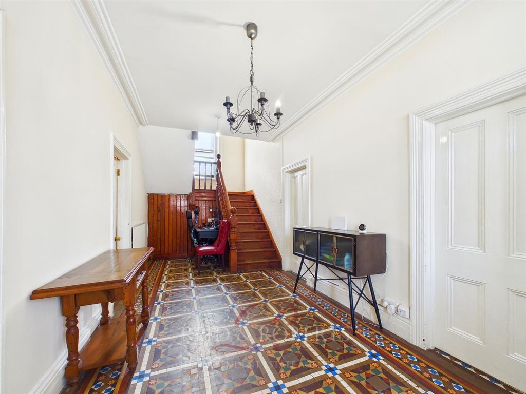 Property photo 3 of 28 Cam05148G0-Pr0150-Still023.Jpg