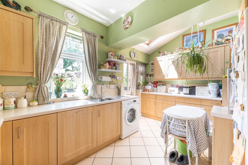 Additional image 8 of 4 bed property for saleManor Street, Otley LS21