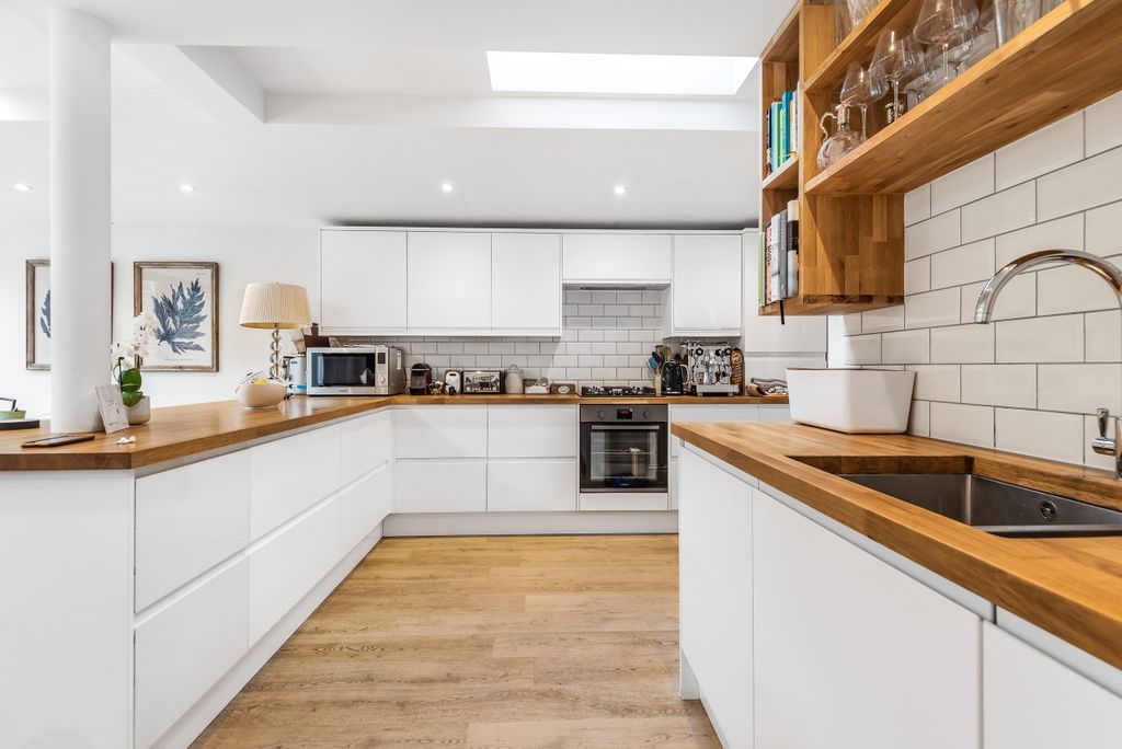 Property photo 3 of 7 758062 (3)