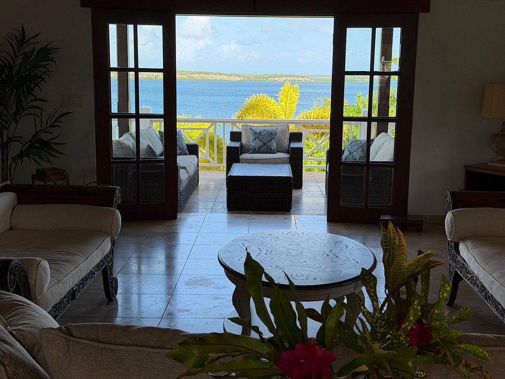 Property photo 3 of 27