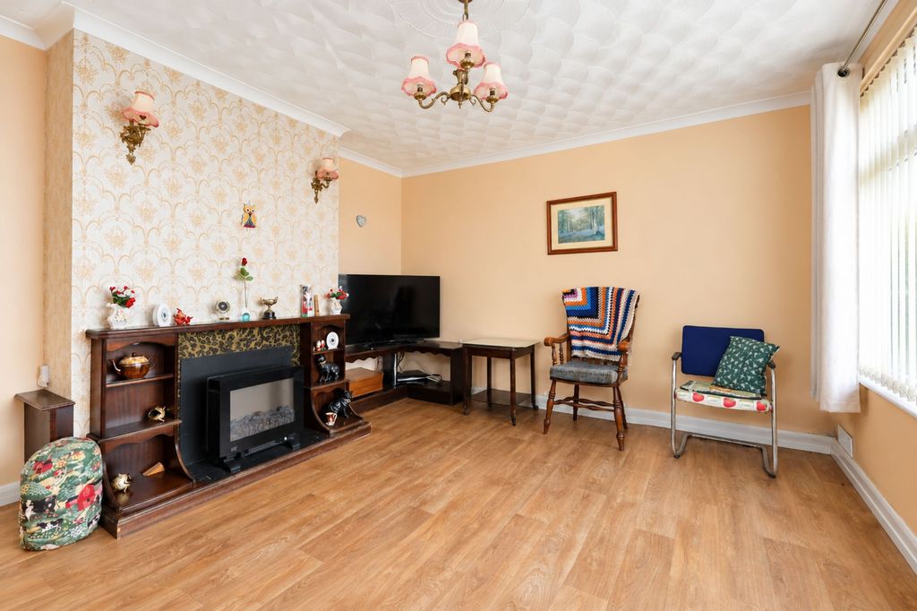 Property photo 2 of 22