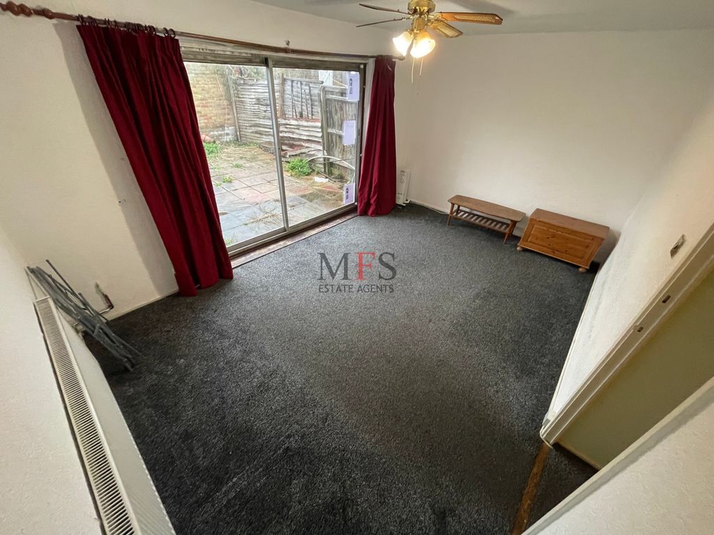 Property photo 1 of 17 Photo 8