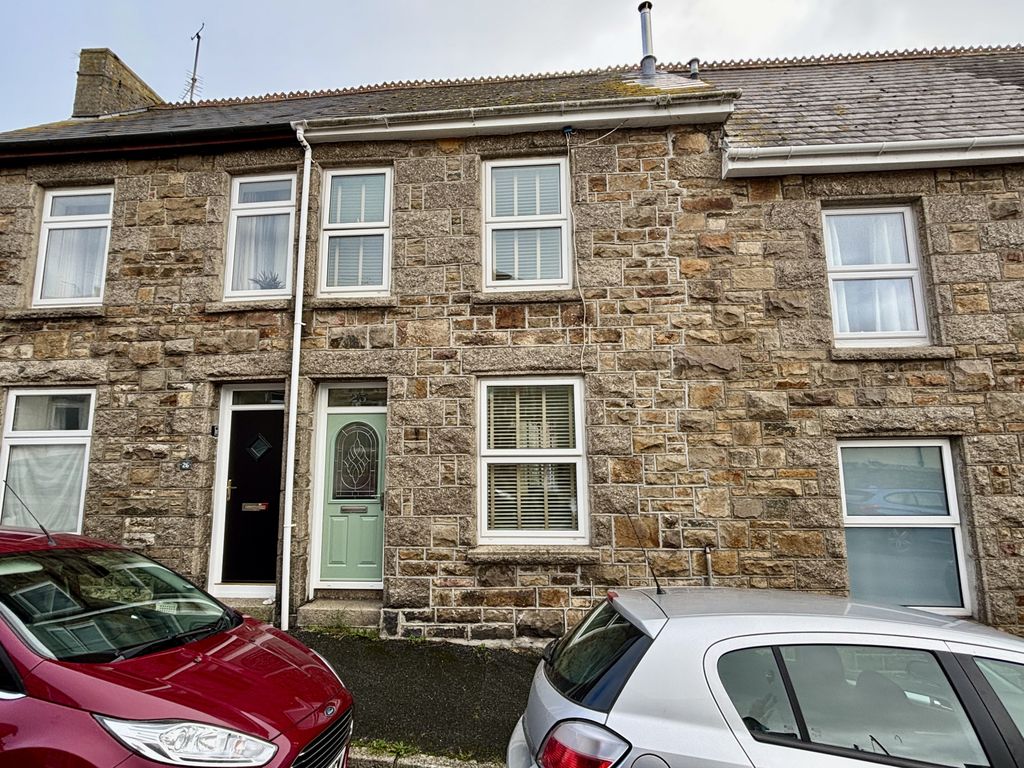 Property photo 1 of 11 2 Bedroom Mid Terraced House For Sale