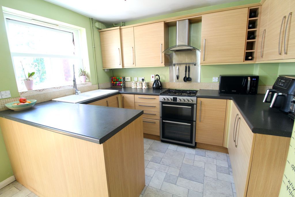 Property photo 2 of 15 Kitchen/Dining Room