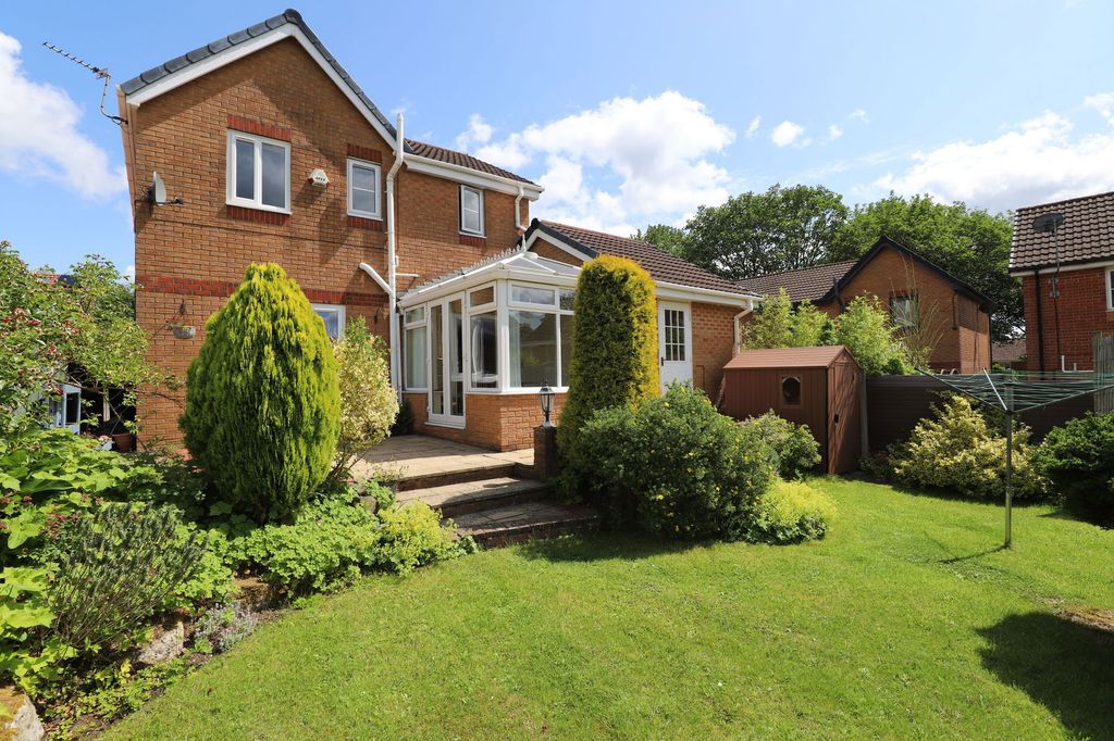 Property photo 2 of 33