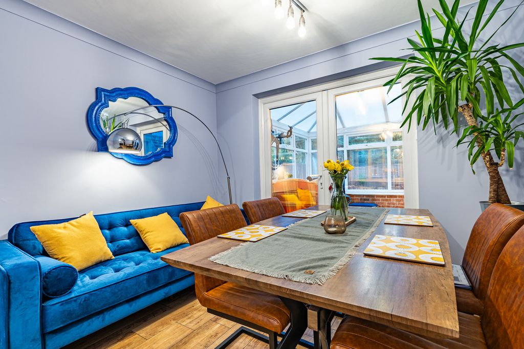 Property photo 2 of 24