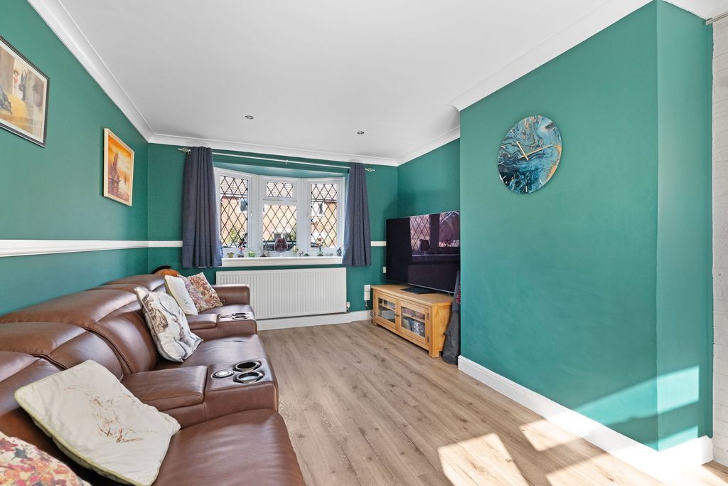 Property photo 3 of 15