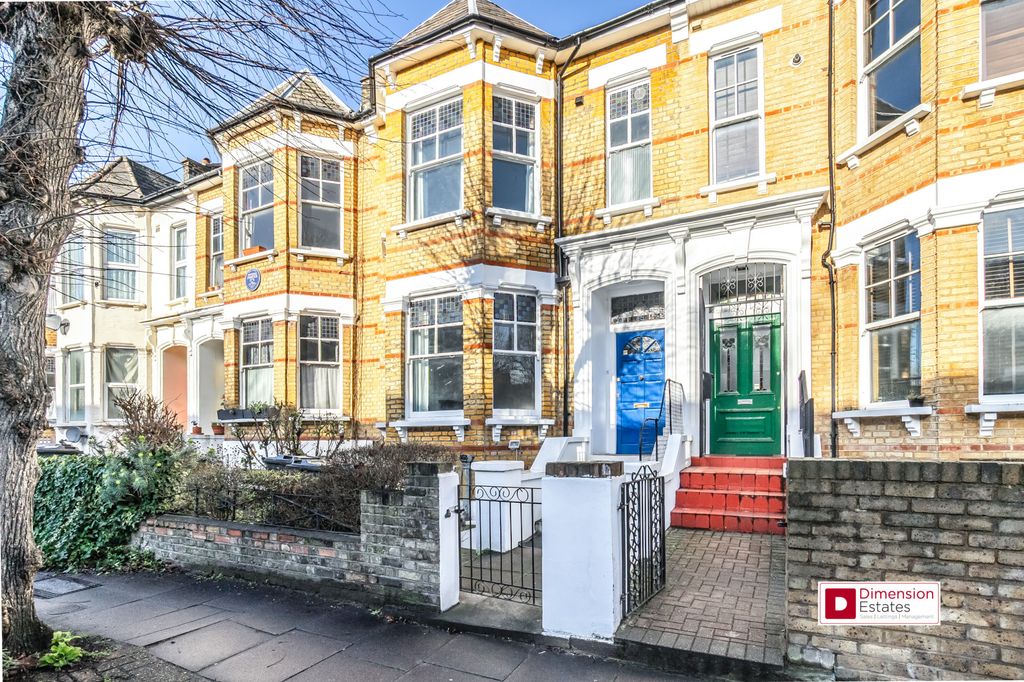 Property photo 1 of 28