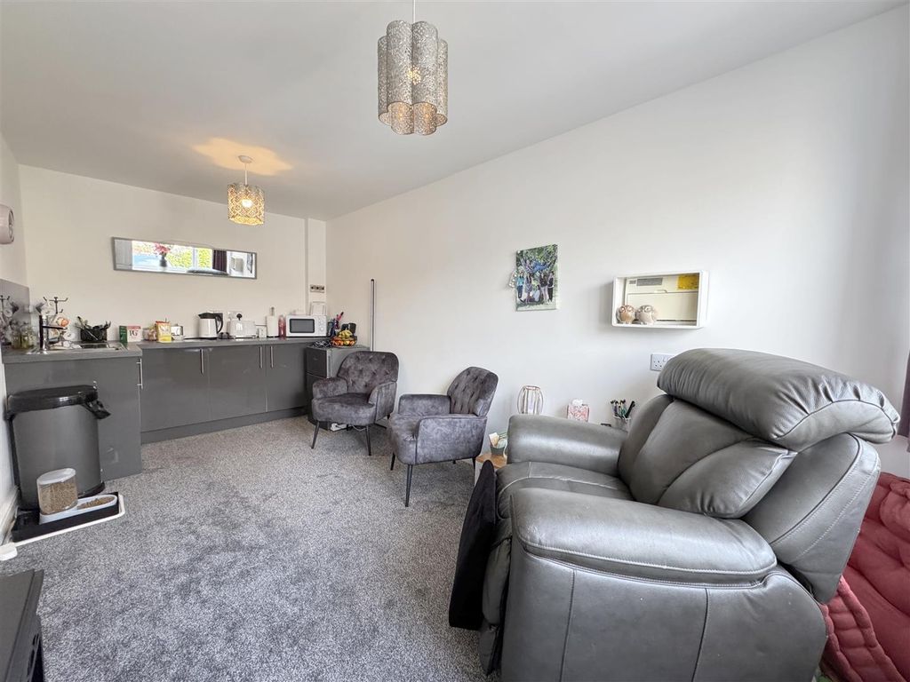 Additional image 8 of 4 bed semi-detached house for saleAlexander Grove, Par PL24