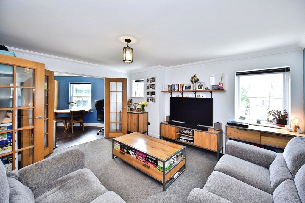 Property photo 1 of 12 Pbox-Img.Jpg