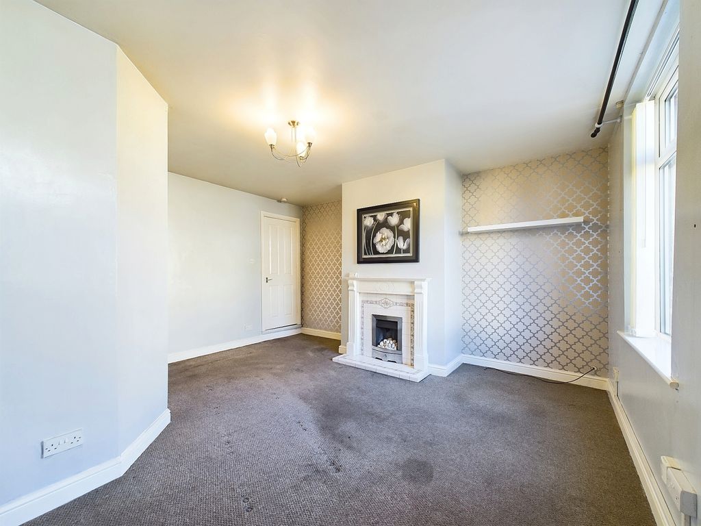 Property photo 2 of 15 Living Room