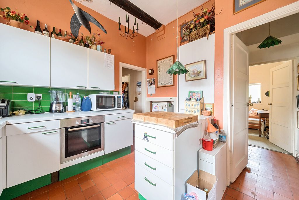 Property photo 3 of 14 1300454-13-684697...