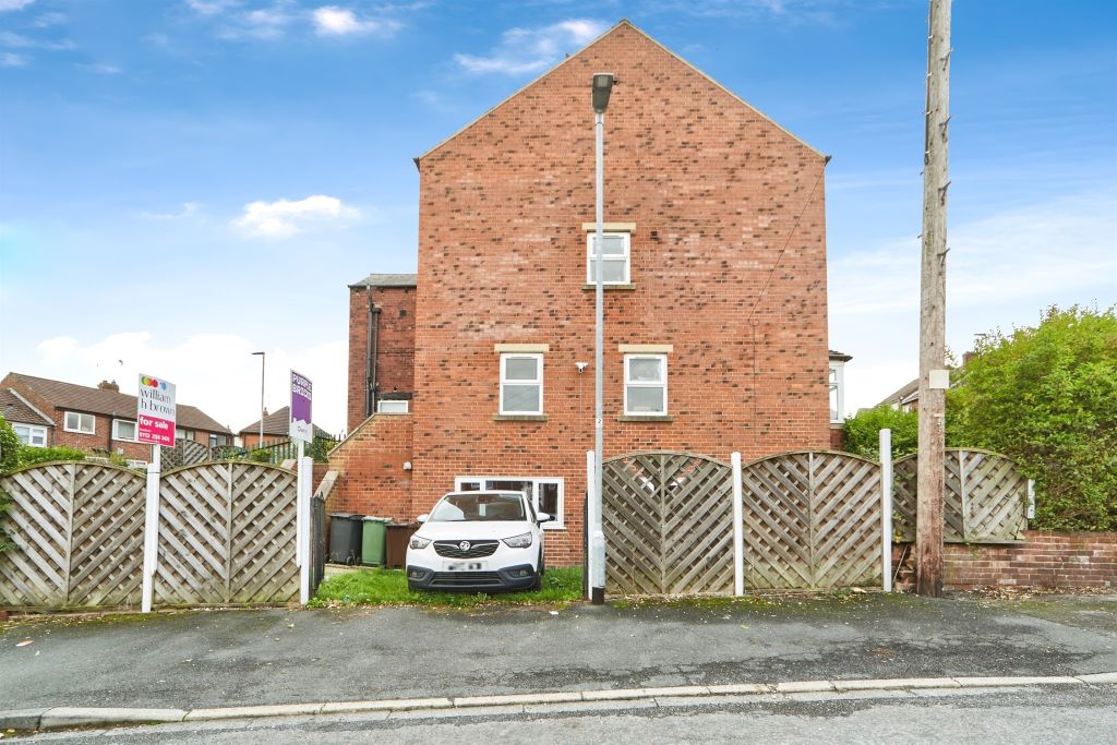 Property photo 2 of 17