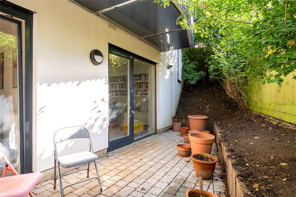 Property photo 3 of 10 Picture No. 05