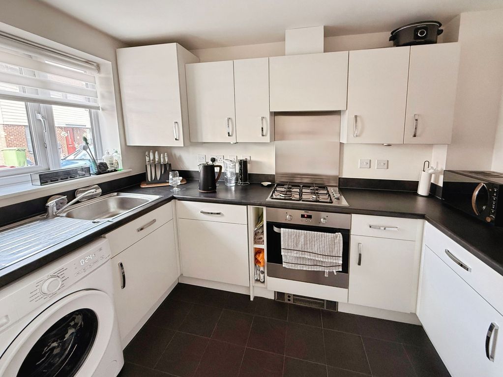 Property photo 2 of 12