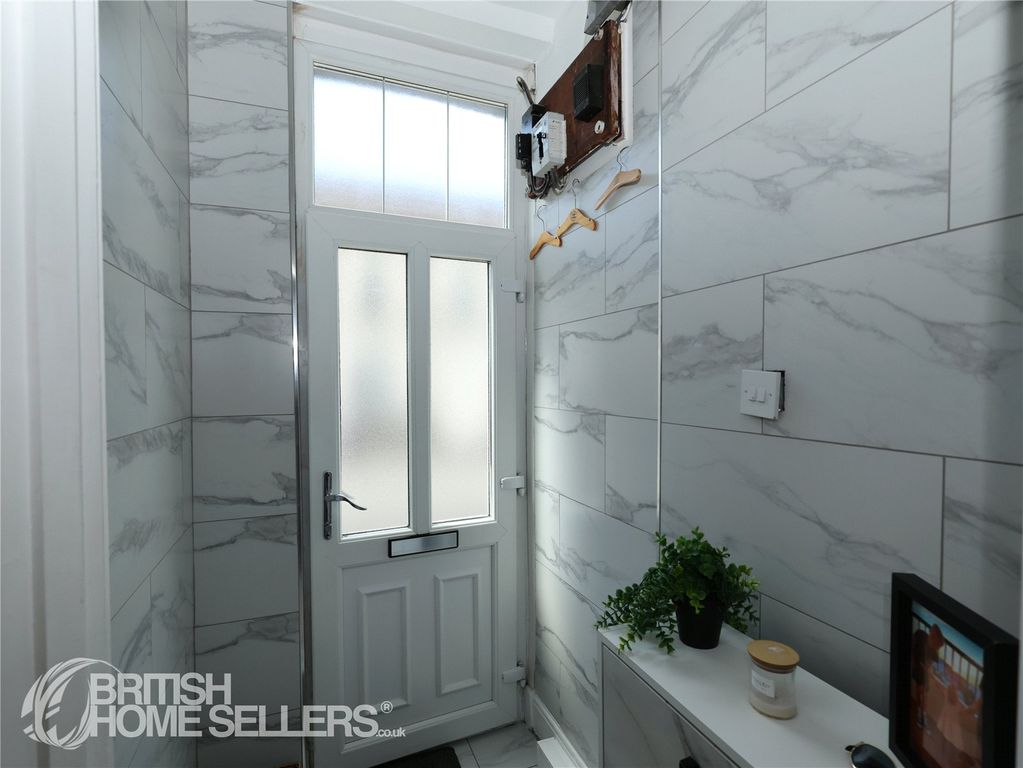 Property photo 2 of 13 Picture No. 04